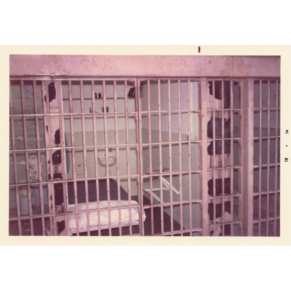 Vintage 1974 Alcatraz Island San Francisco Prison Cell Block Photo Lot of 13 - Picture 6 of 13